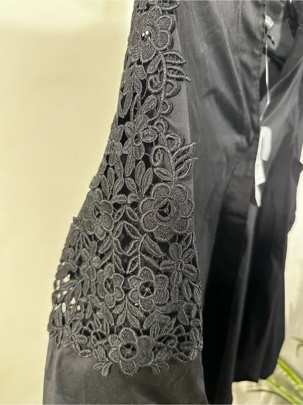 N38. White House Black Market Embroidered Sleeve Button-Front Top - Image 3