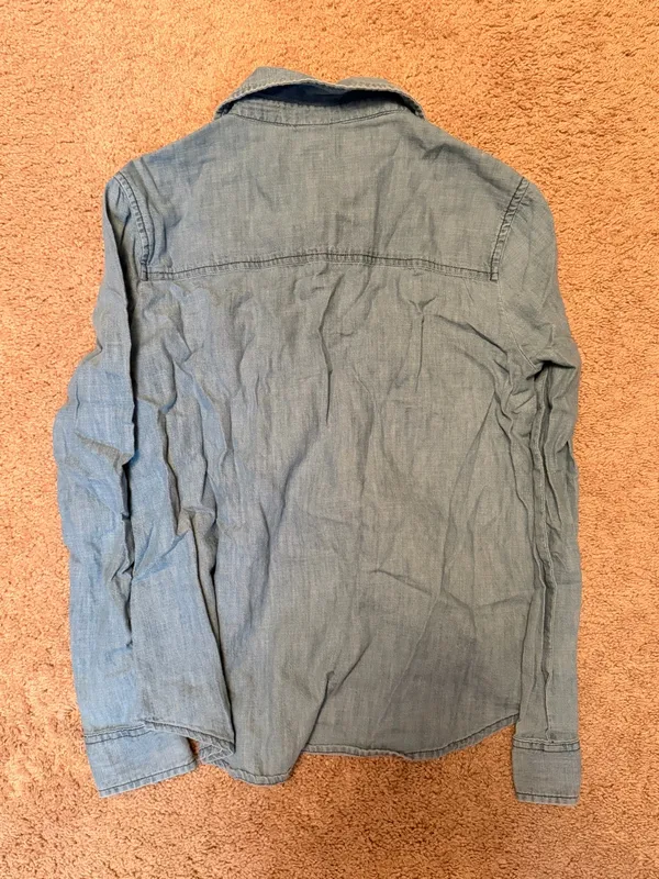 Forever 21 Chambray Button-Up Shirt - Image 3