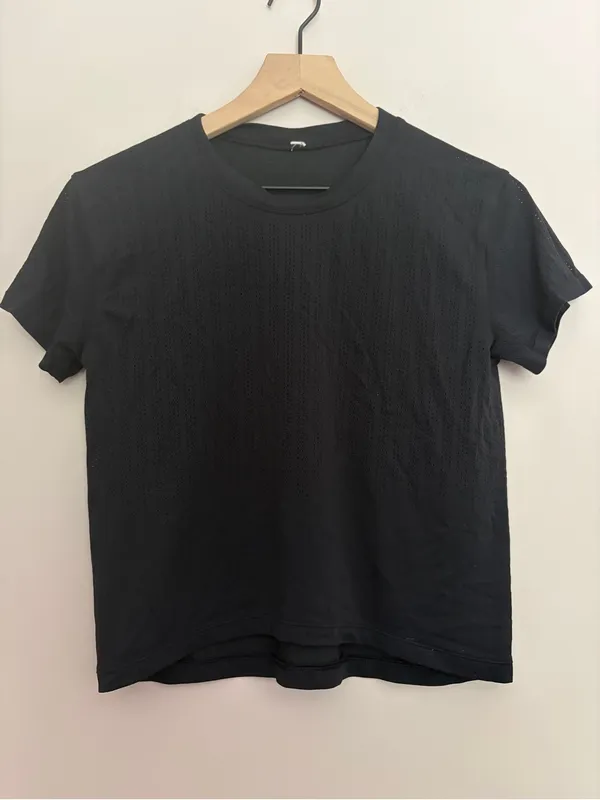 Lululemon Train to Be Mesh Short Sleeve Tee Black - Image 2