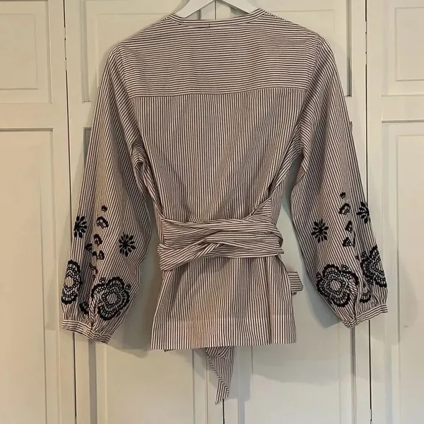 J.Crew striped embroidered tie front blouse size M - Image 8