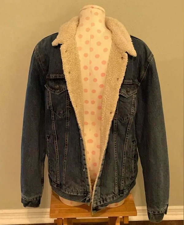 Levi's Women's Medium Wash 90s Sherpa Trucker Jacket Sz L - Image 5