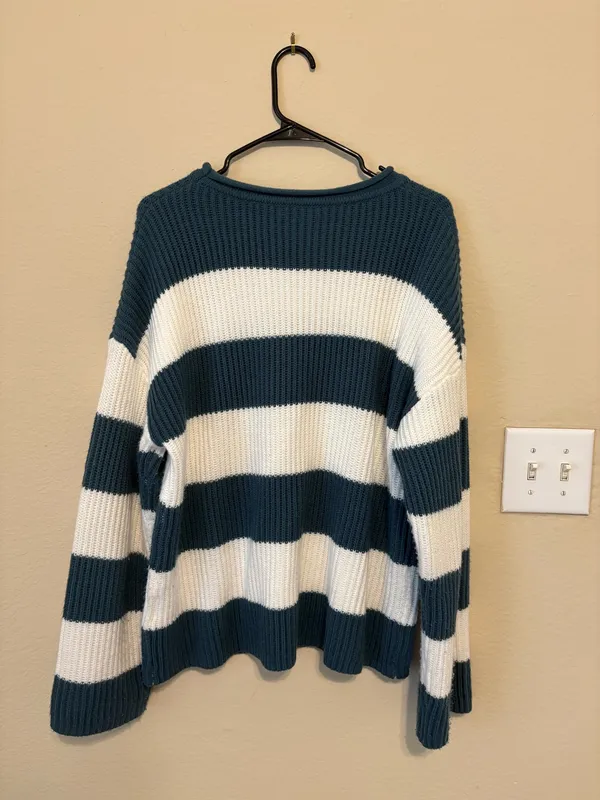 Striped Zesica Amazon Women’s Crewneck Sweater Green and White Stripes - Image 2