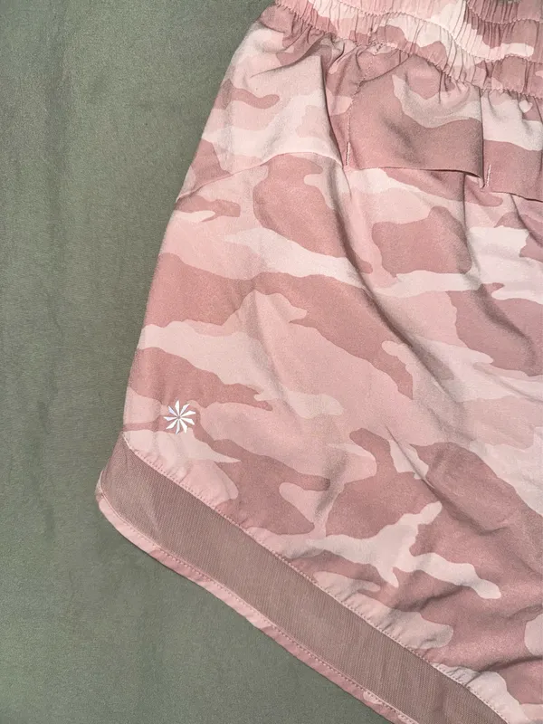 Athleta Mesh Racer Pink Camo Women's 4 inch Shorts - Image 5