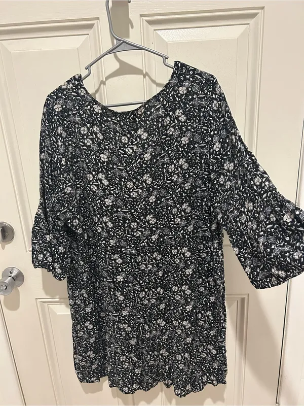 Old Navy Black Floral Babydoll Mini Dress - Image 3
