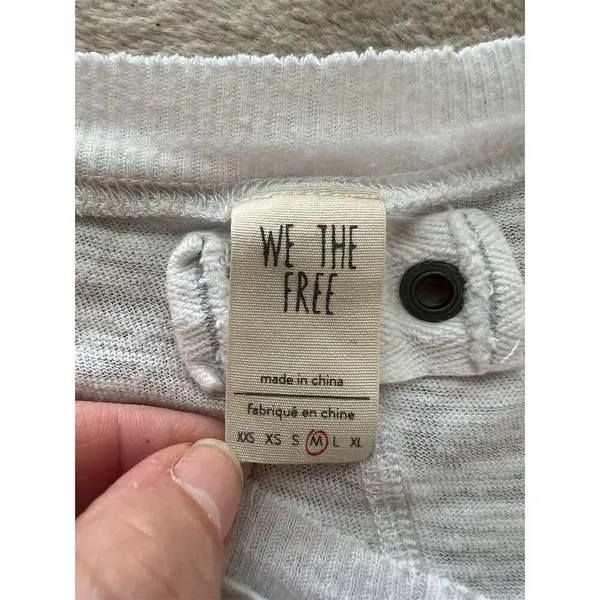 Free People Women's Cropped V-Neck T-Shirt Gray Size M Standard Casual - Image 3