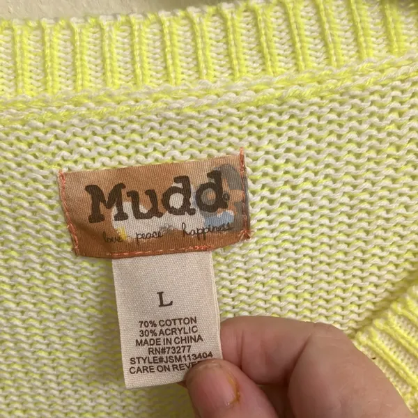 FINAL MARKDOWN Mudd sweater large - Image 2