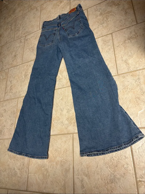 Levi “Ribcage Bell” Jeans - Image 7