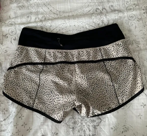 Shorts - Image 2