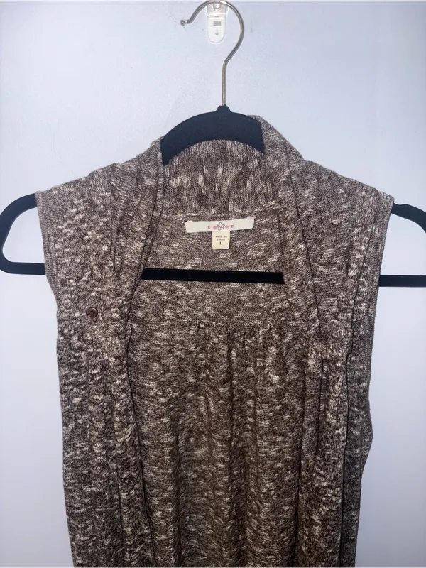 Fever Open-Front Sleeveless Knit Vest in size Large - Image 2