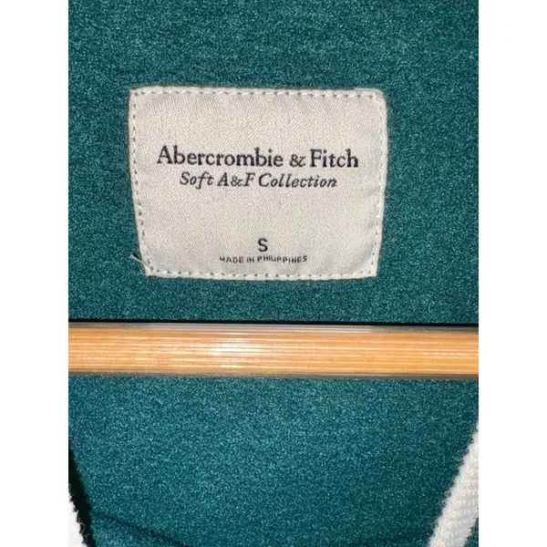 Abercrombie & Fitch Soft AF Denver Ski Club Green Fleece Crop Sweatshirt Size S - Image 4