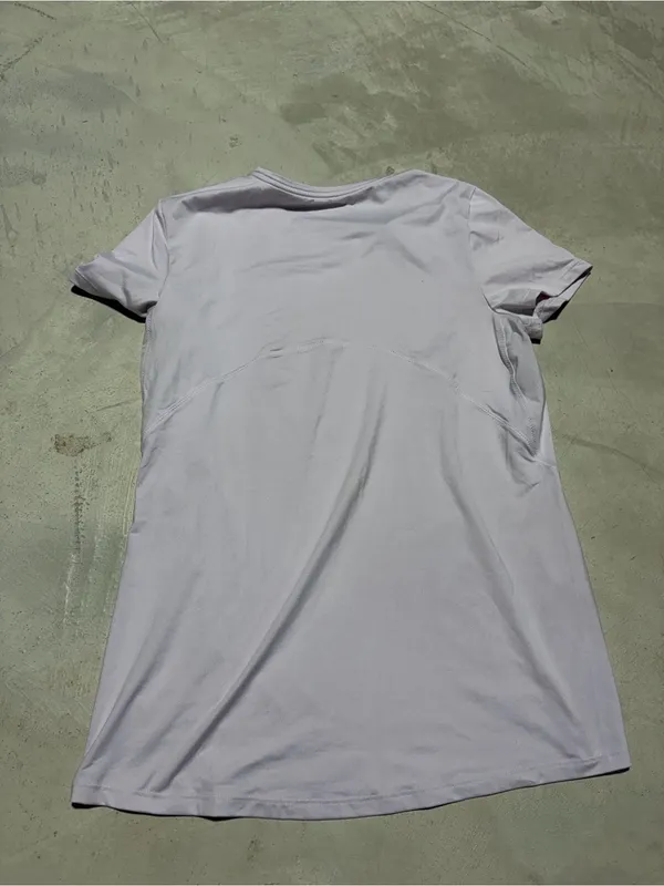 Athleta Women’s Short Sleeve Tee - Light Lavender medium - Image 5