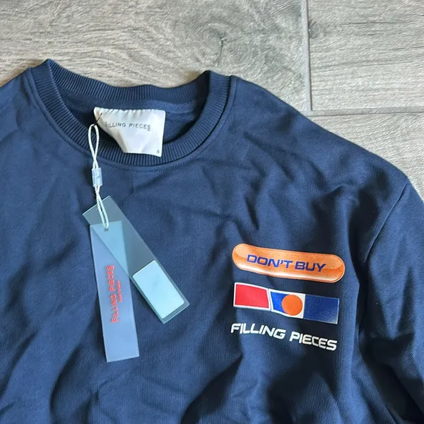 Filling pieces graphic sweater in navy Blue - Image 2