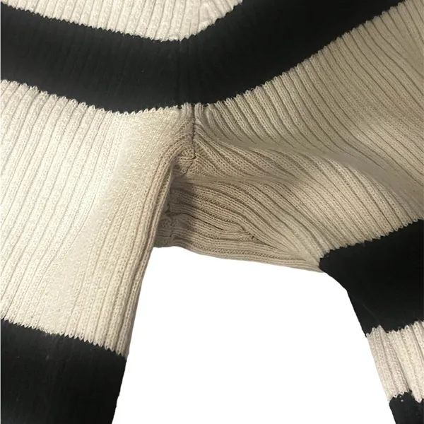 Tommy Hilfiger Quarter Zip Sweater | Vintage | Fair Condition | Size Small - Image 4