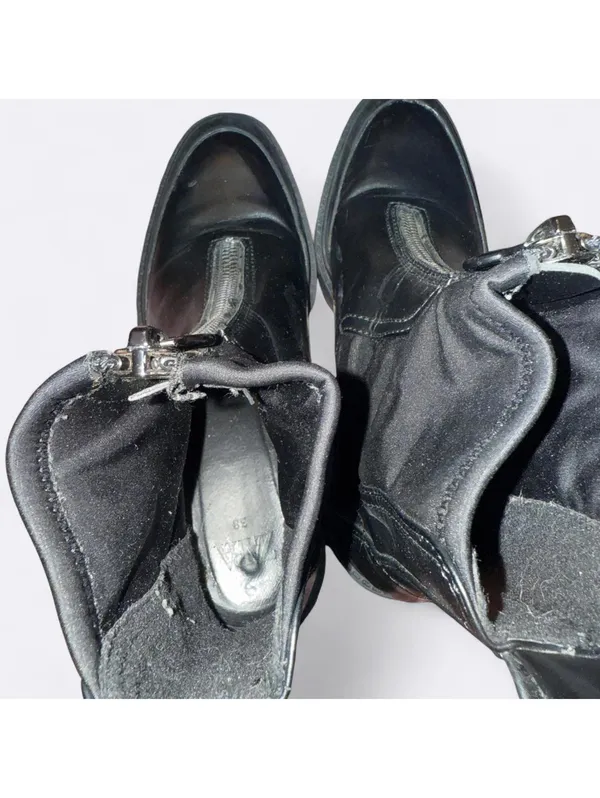 Zara black side-gore ankle boots with a track sole - Image 5