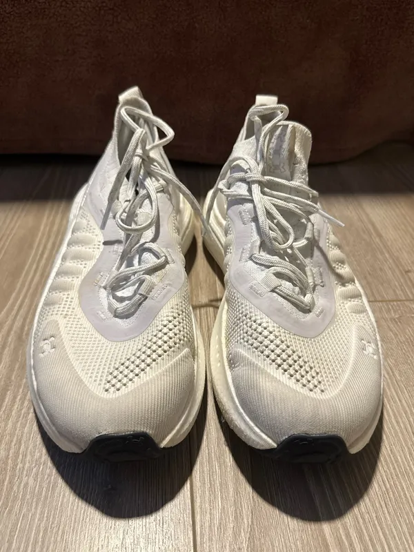 Under Armour shoe - Image 4