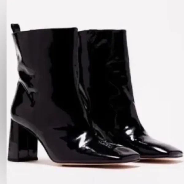 Good American Black Patent Bootie Size 5 New with Dustbag Sold out - Image 2