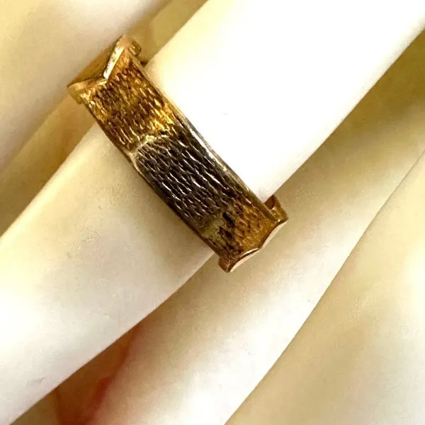 14k HGE gold heart ring - Image 2
