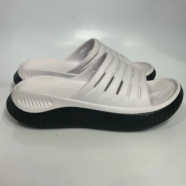 GPOS recovery‎ sandals black & white size 8 - Image 4