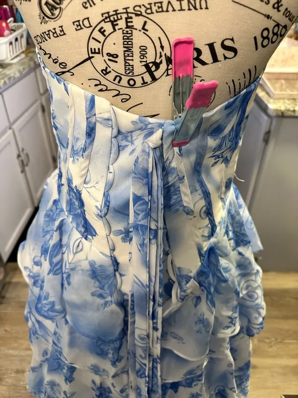 Blue & White Floral Ruffled Prom Dress - Image 5