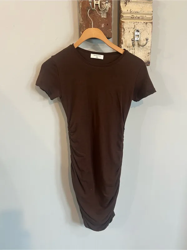 Aritzia Babaton Contour Ruched Side T-shirt Dress in Brown - Image 2