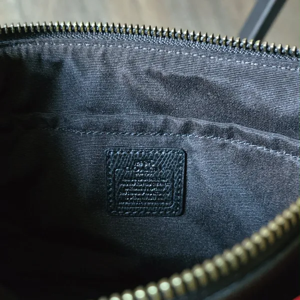 Coach Crossbody Leather - Image 3