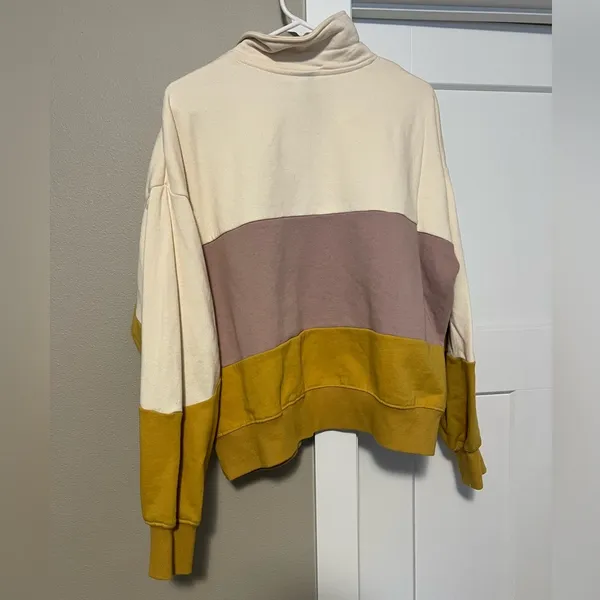 Universal Threads Cream, Mustard, and Mauve Colorblock Hoodie - Image 3