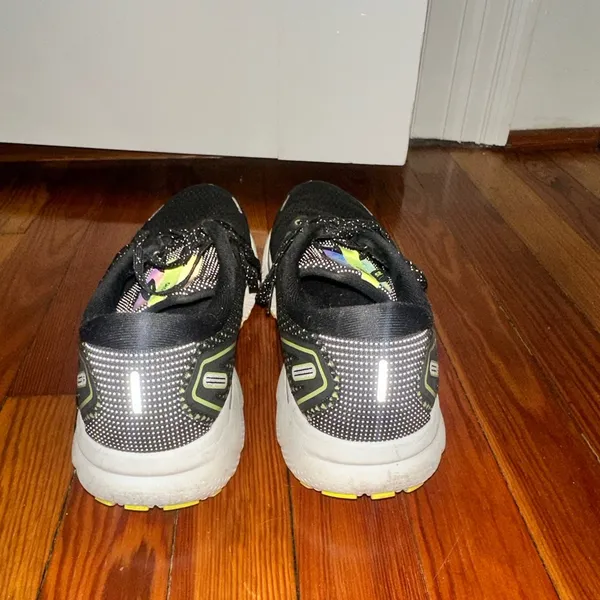 Black and Yellow Running Shoes Brooks Women’s Size 10 - Image 2