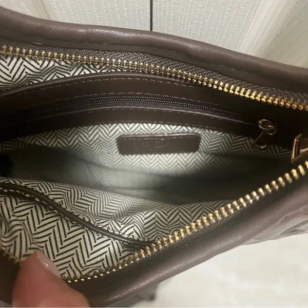 Urban Expressions Elegant Brown Woven Handbag - Image 5