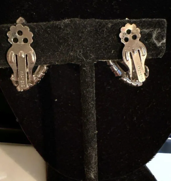 Vintage Kramer Of New York Sapphire Blue & Clear Rhinestone Earrings Signed - Image 4