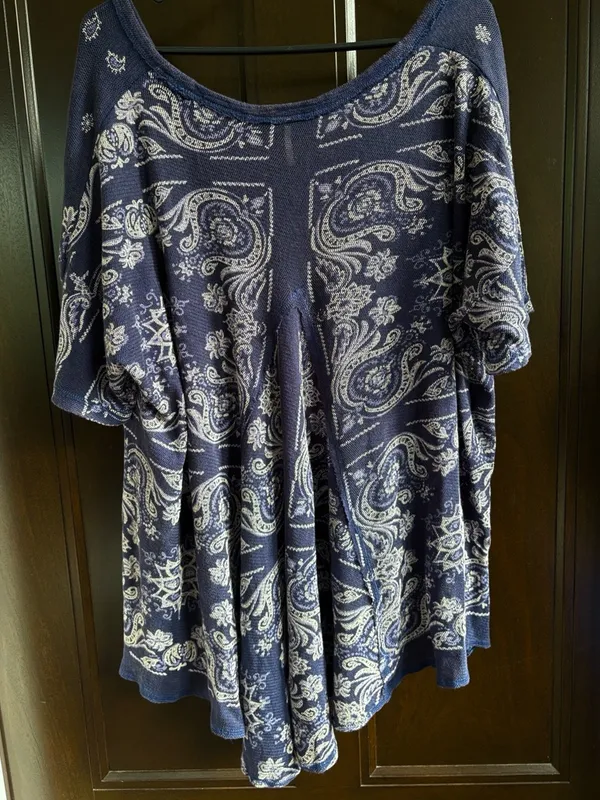 EUC Free People No Matter What High/Low Paisley Top Blue Oversized Small - Image 10
