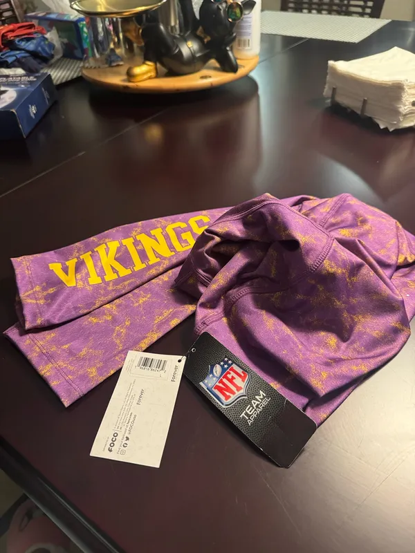New Minnesota Vikings leggings size L - Image 3