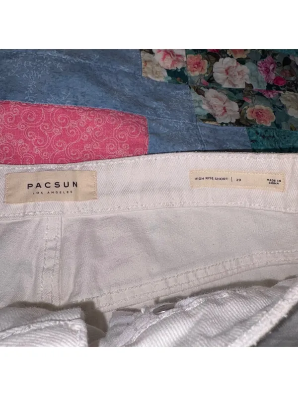 PacSun NWT $47 Woman’s 29 High Rise white lace-up side denim shorts - Image 5