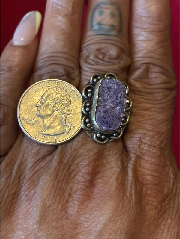 Vintage Boho Purple Purpurite Druzy Ring Antiqued Silver Tone Scalloped Border - Image 7