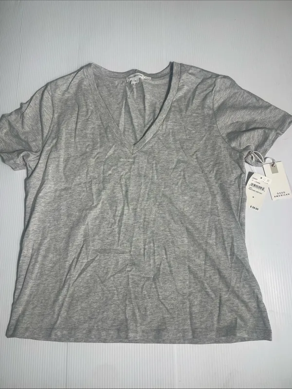 Good Ameeican NWT Women’s Grey V-Neck Short Sleeve Top M - Image 4