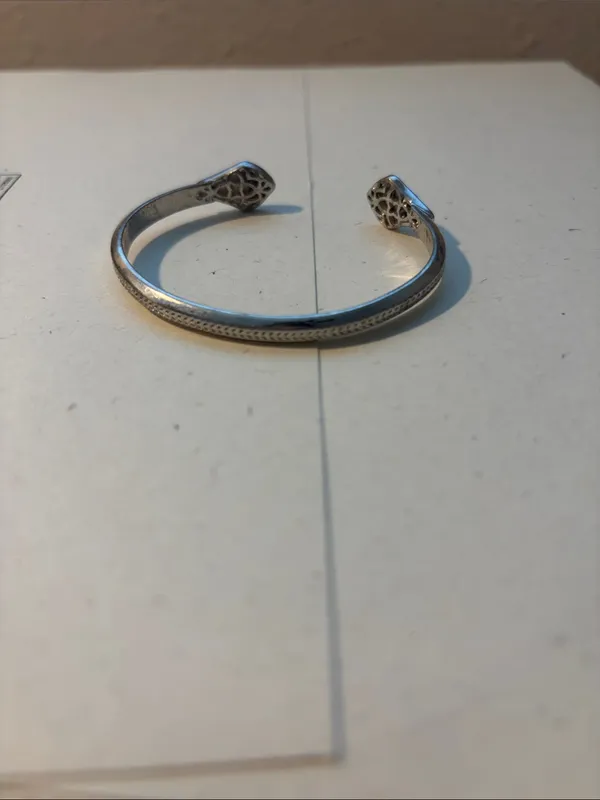 Kendra Scott Silver Open Cuff with White Howlite Accents - Image 2