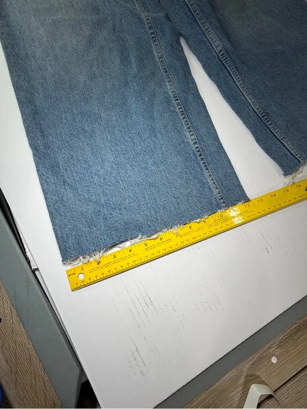 BDG skater baggy Wide Leg Denim Jeans in Light Blue with Frayed Hem - Image 3