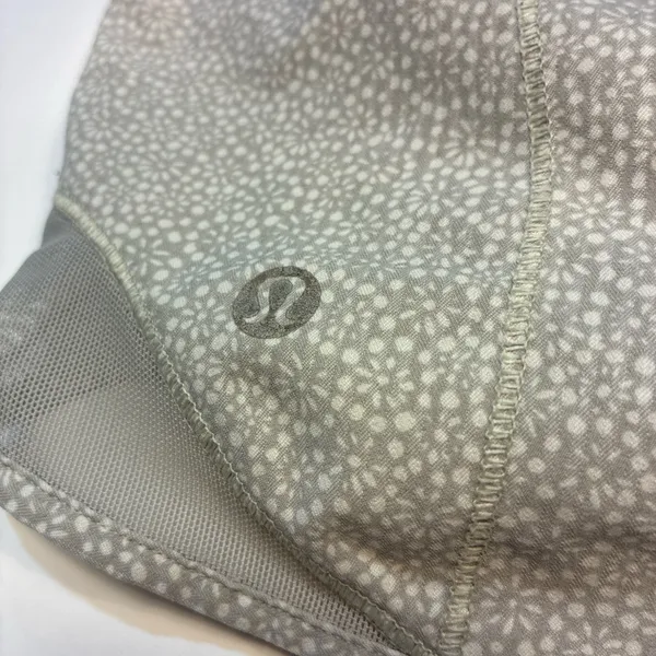 Lululemon Woman’s Size 8 Gray Speed-up Shorts - Image 2