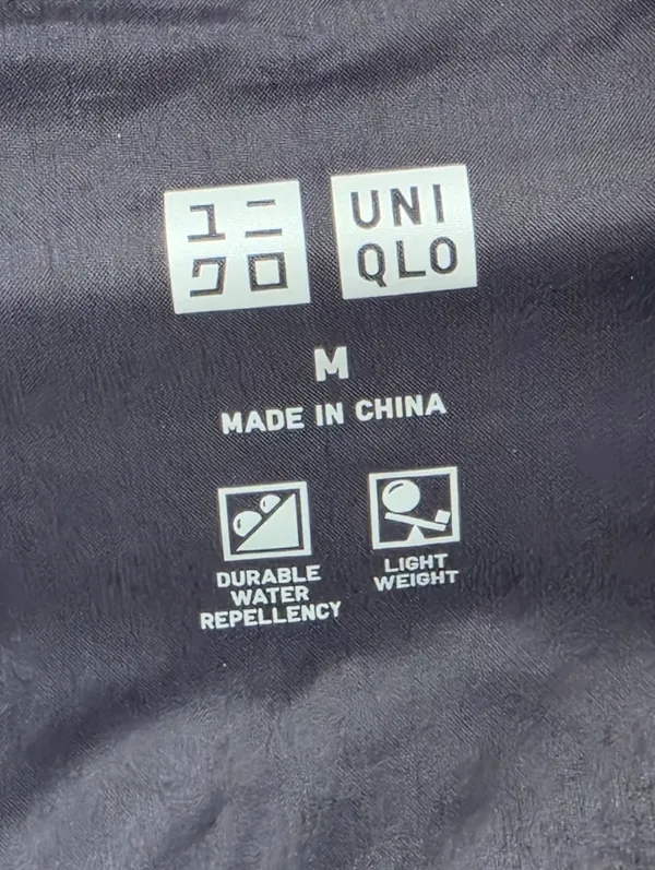 Uniqlo Jacket Medium Black Hooded Quilted Down Puffer Zip Packable - Image 3