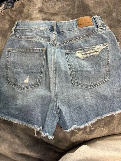American Eagle Curvy Mom shorts - Image 2
