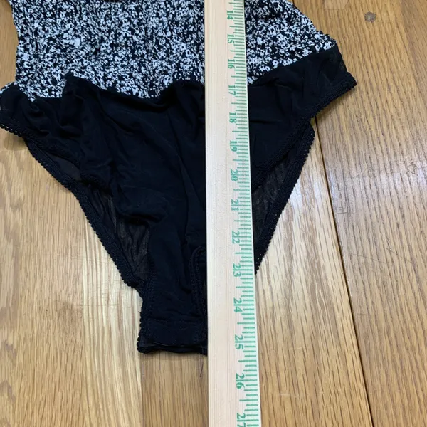 Intimately Free People Black White Floral Smocked Bodysuit Tie‎ Straps Size L - Image 4