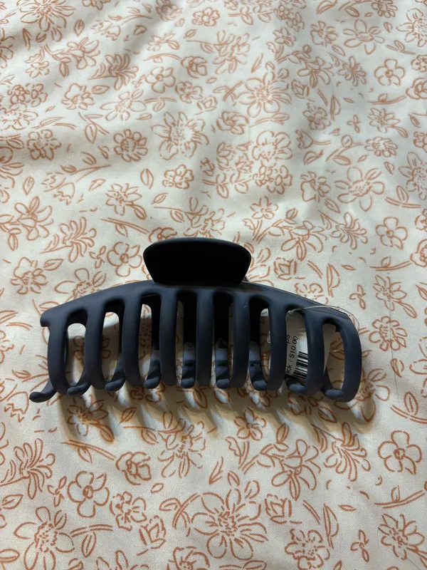 Boutique Hair Clip - Image 3