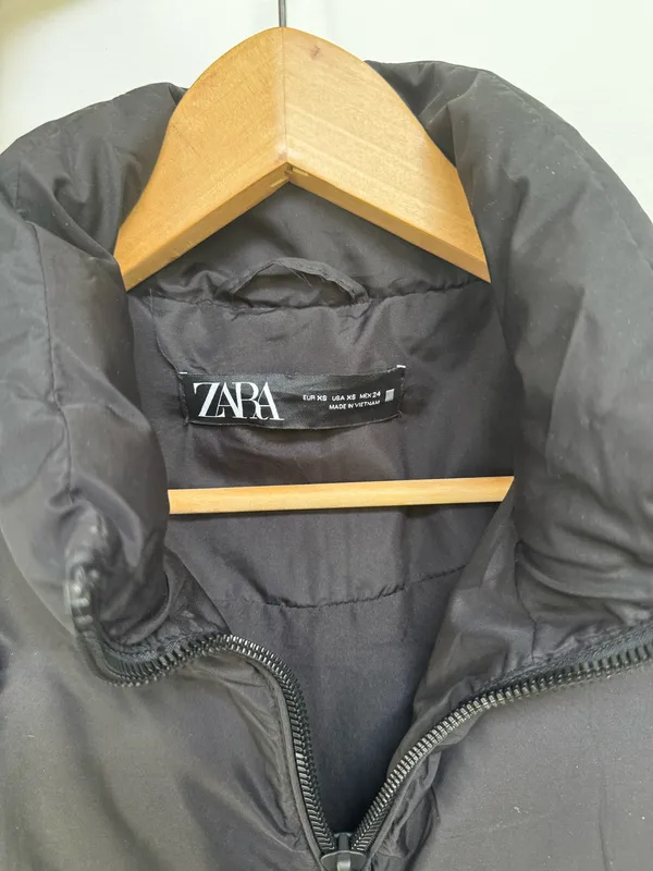 ZARA black puffer vest - Image 2