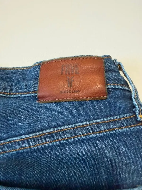 Frye Women's Addie Skinny Straight Leg Mid-Rise Dark Wash Jeans Size 27 - Image 2
