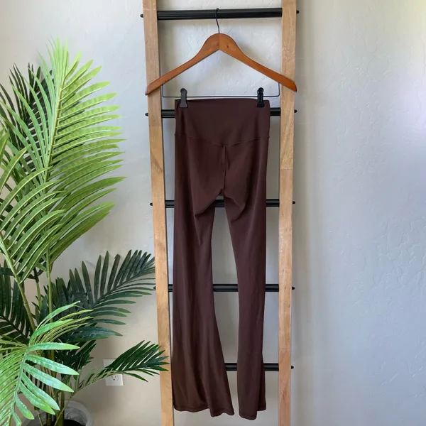 Aerie Offline Chocolate Brown High-Waist Twist Flare Leggings - Image 8