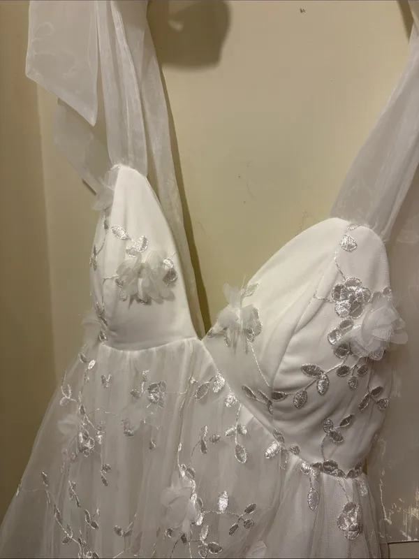 NWT White Floral Embroidered Tulle Mini Dress Boutique Size Medium - Image 3