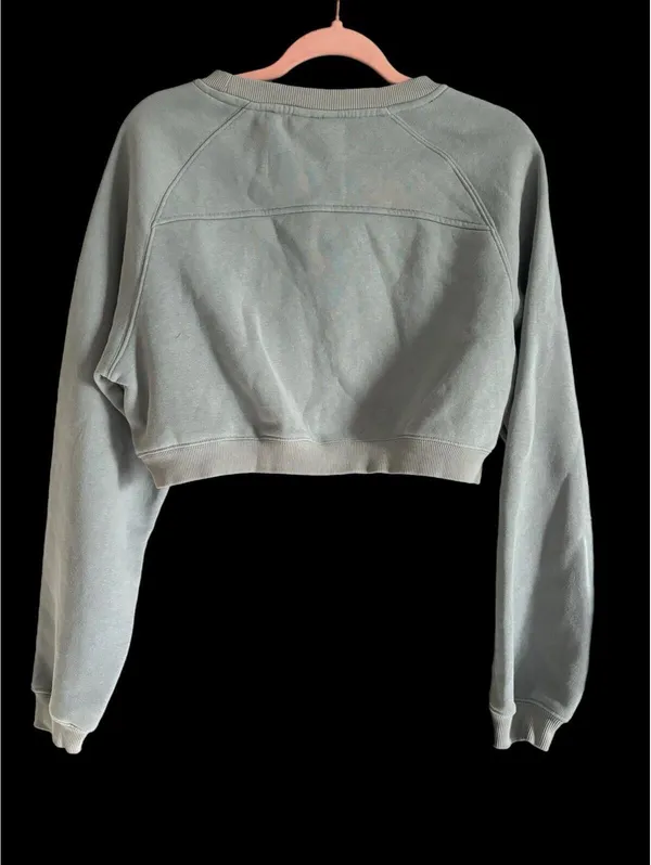 Alphalete Women's Cropped Sweatshirt - Medium - Image 2