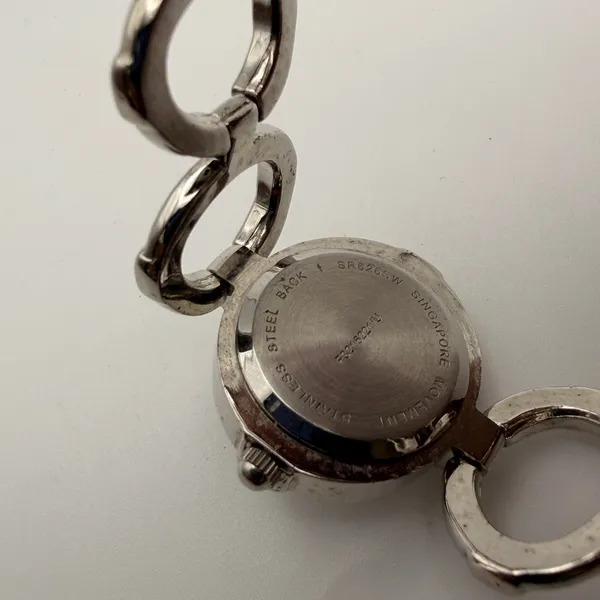 Vintage Avon Ladies' Silver-Tone Bracelet Watch Working New Battery - Image 4
