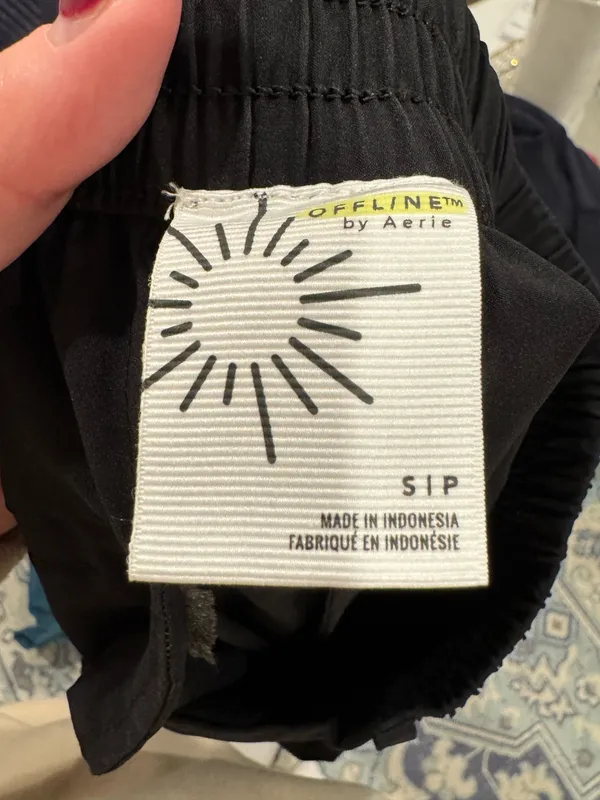 Black Offline by Aerie Cargo Pants Small - Image 3