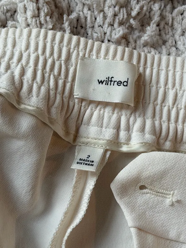 Aritzia Crepette Wilfred Trouser - Image 4