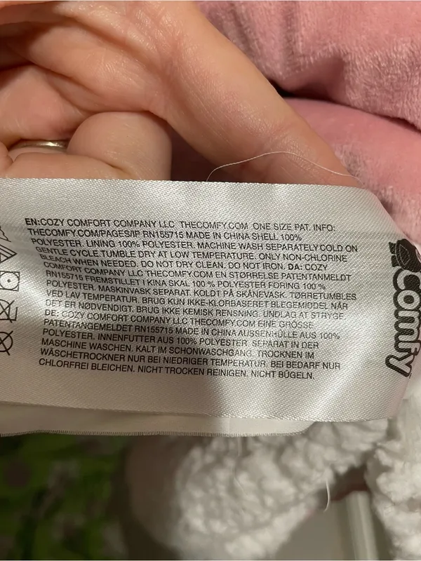 The Comfy Original Pink Oversized Sherpa Lined Hooded Blanket Hoodie One Size - Image 5